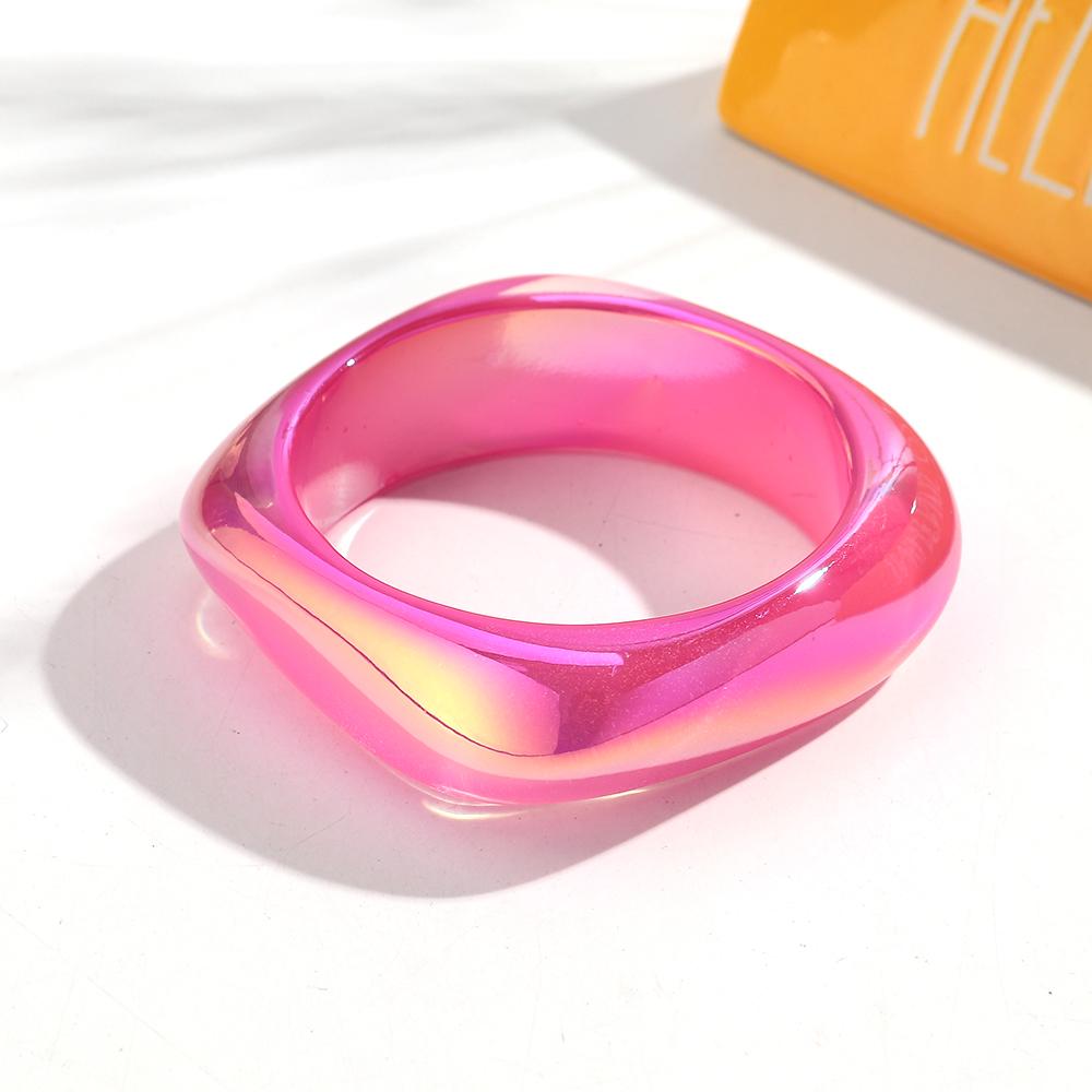 

New AB Colorful Irregular Square Resin Wide Bangle for Women Statement Acrylic Geometric Bracelets Valentine s Day Jewelry Gifts ярко-розовый