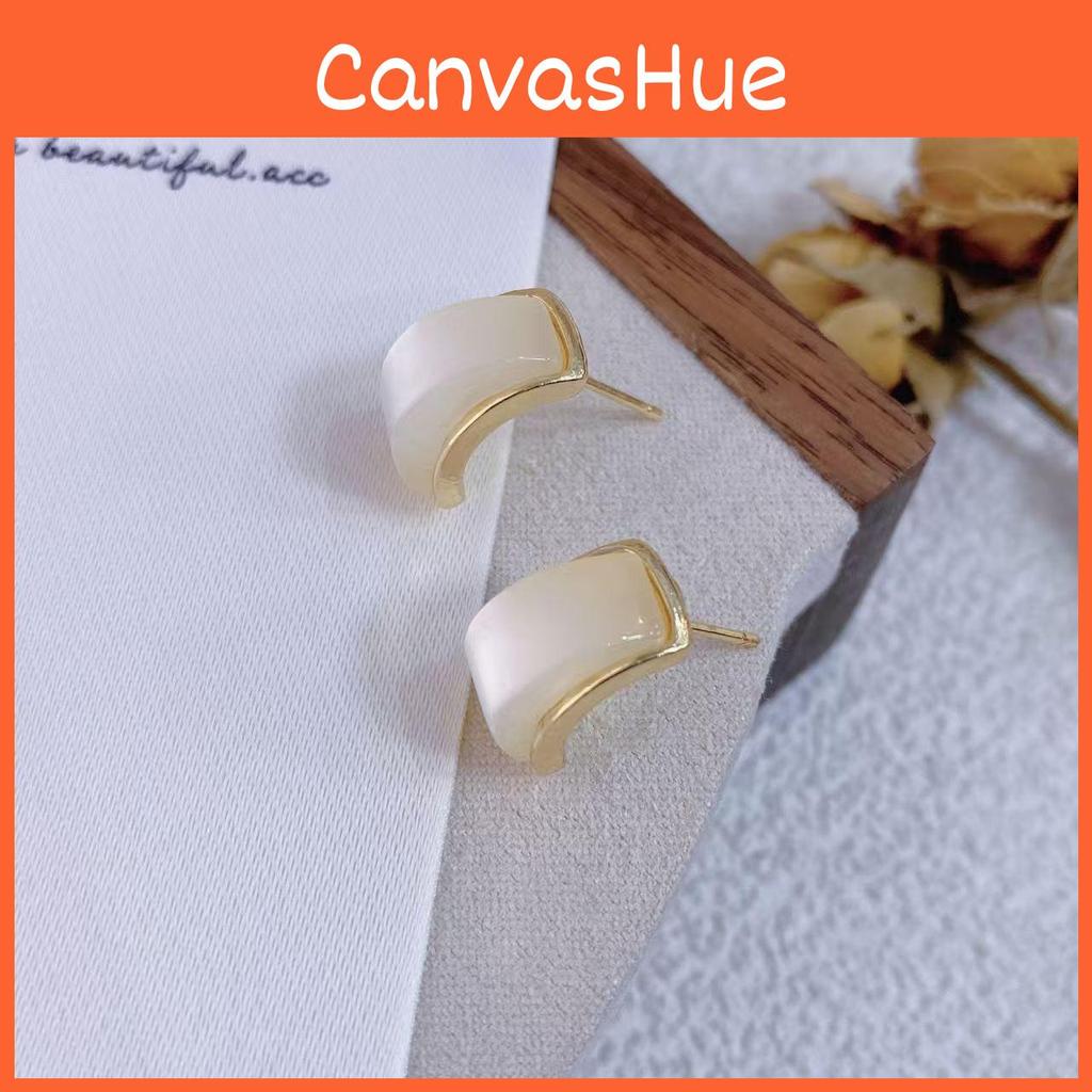 Alloy Ear Feminine Studs For Women With Geometric Circle Design And Fashion