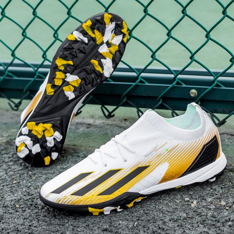 

Wholesale Leather Football Shoes Men s Lawn Long Nails Adult Students Short Nails Broken Nails Boys Game Sneakers Training 44