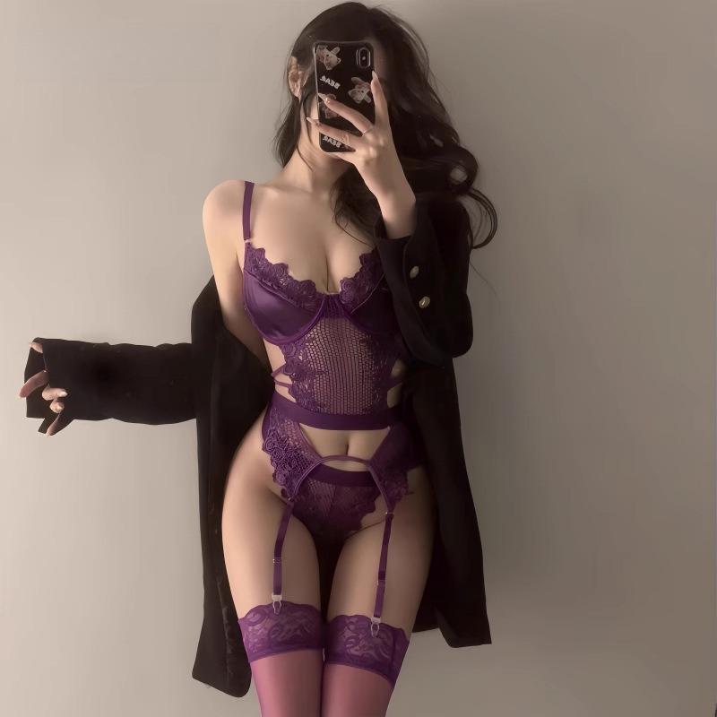 Luxury Sexy Underwire Lingerie Set for Women Hollow Out Split Bra and Panty Set Adjustable Straps Temptation Outfit Three Styles