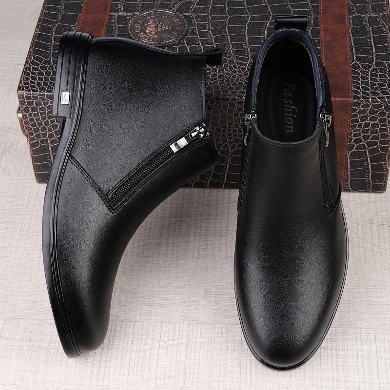 Men's Fashionable Leather Casual Short Boots Classic Side Zipper Anti-Slip Outdoor Walking Boots Business and Office Work Boots