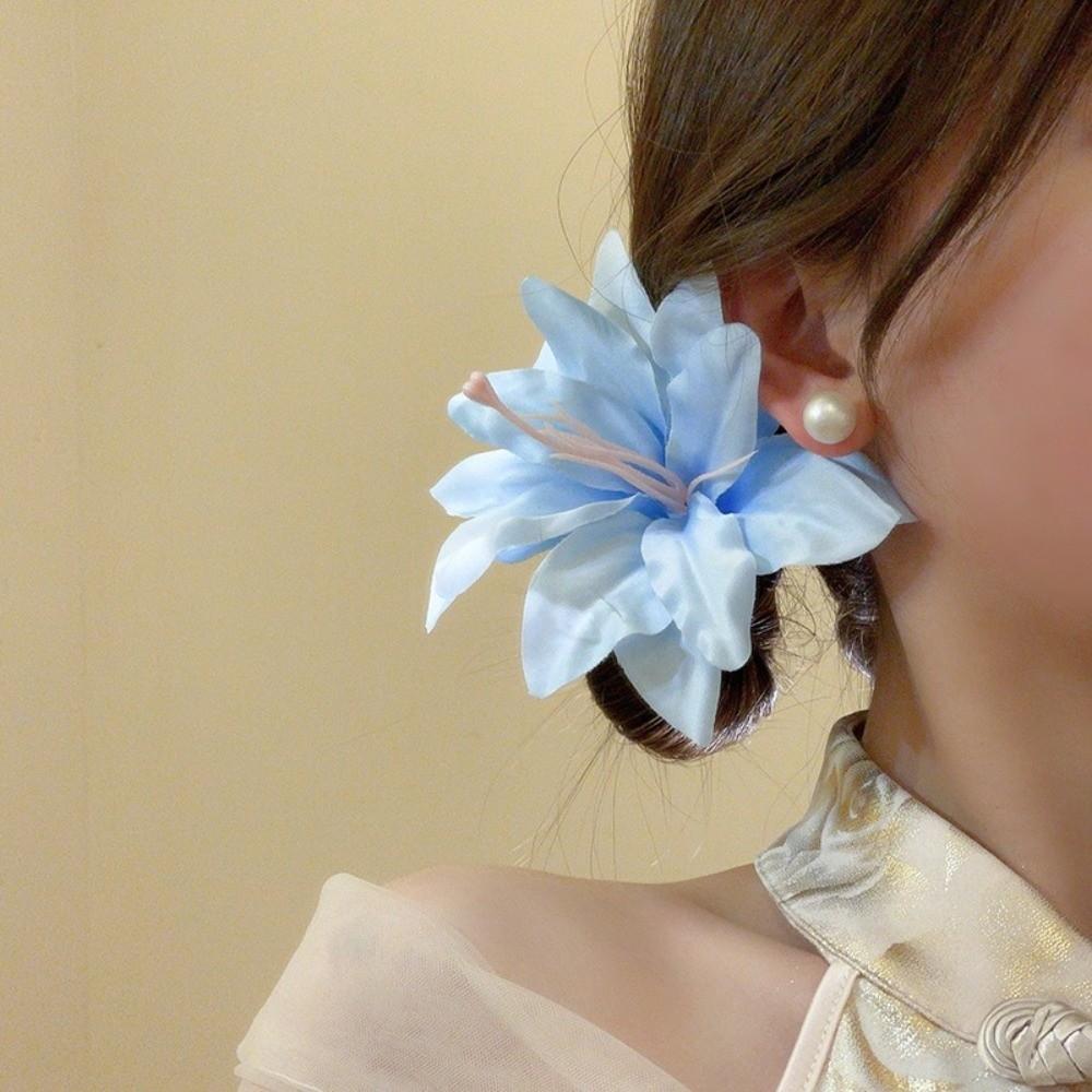Vintage Red Fabric Hair Barrettes Elegant Flower Duckbill Clip Summer Season