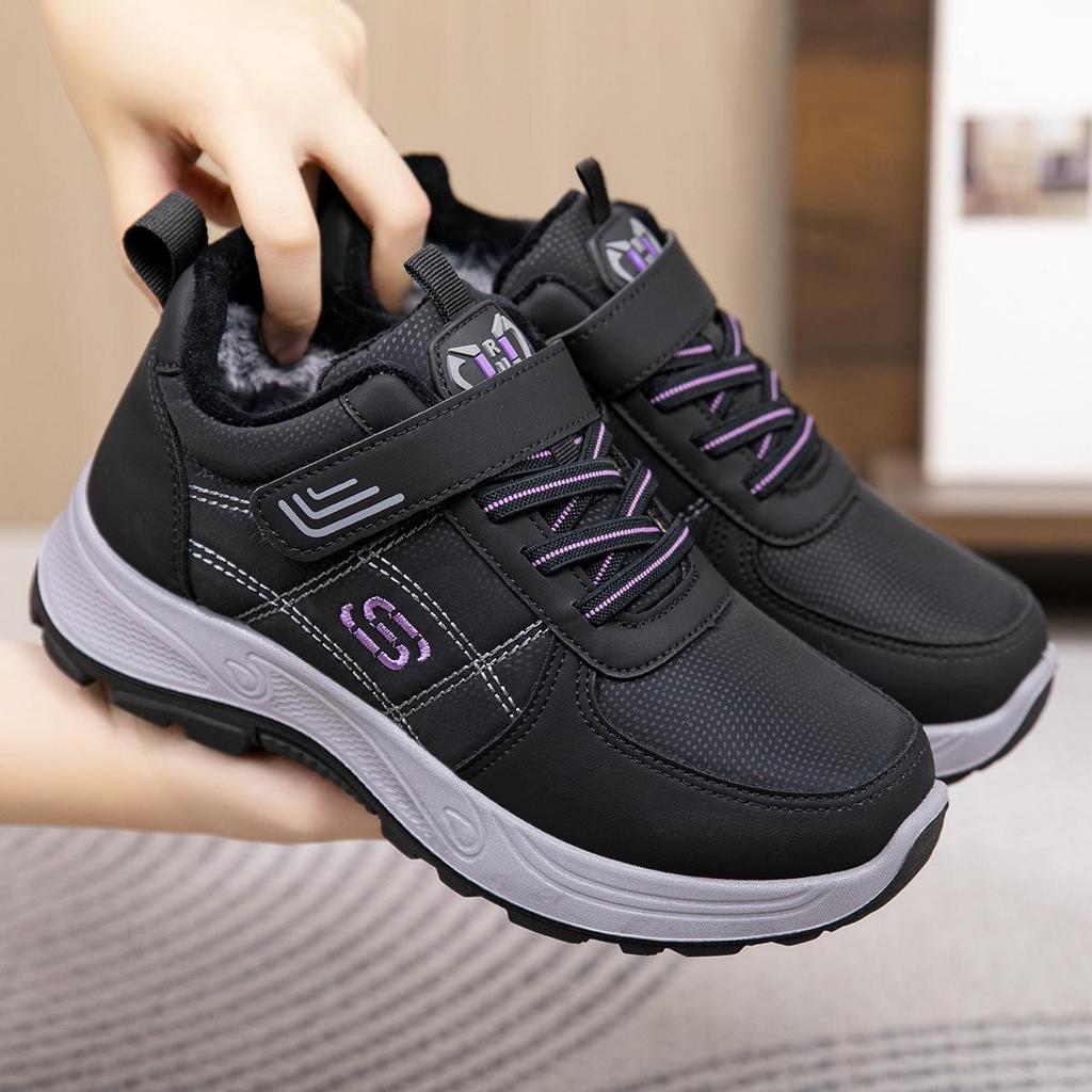 Genuine Old Beijing Women's Slip-On Cloth Shoes - Fashionable, High-End, Fleece-Lined, Thickened for 2025