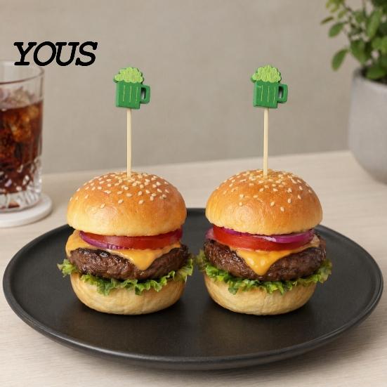 Disposable Cocktail Tags 100PCS Cocktails Tags, Green Beer Decor Bamboo Hygienic Food Picks, Handheld Toothpicks, for Snacks Sandwiches Cupcake