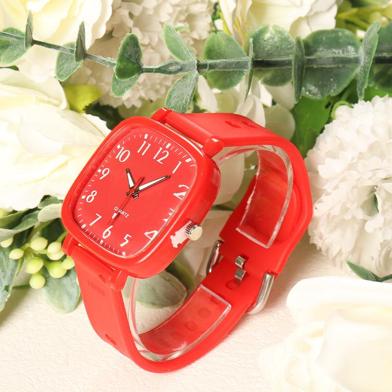 Fashionable Square Dial Teen Watch Quartz Movement 30m Water Resistance And Casual Style