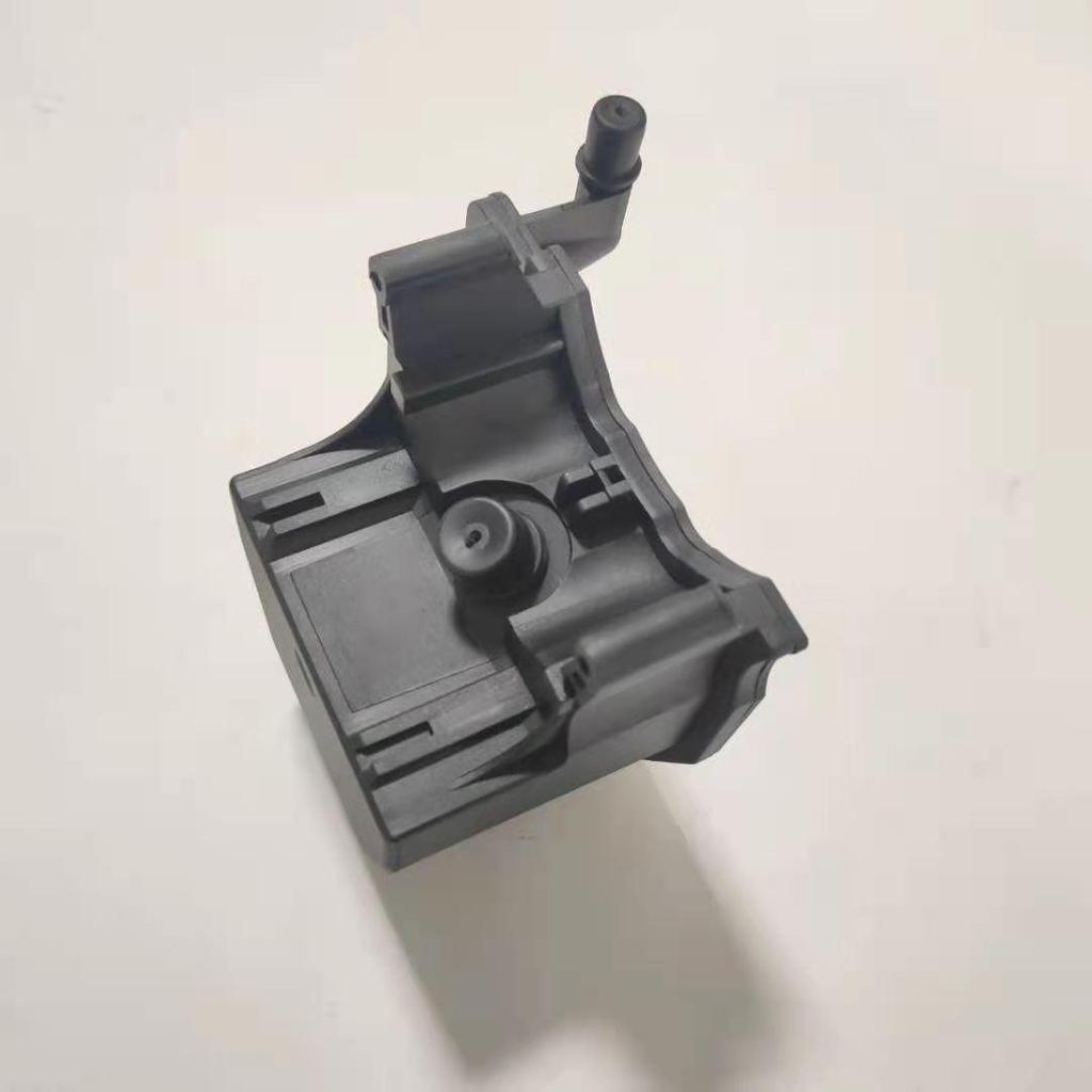 Černá expanzní nádoba na olej pro Mercedes 0004662801