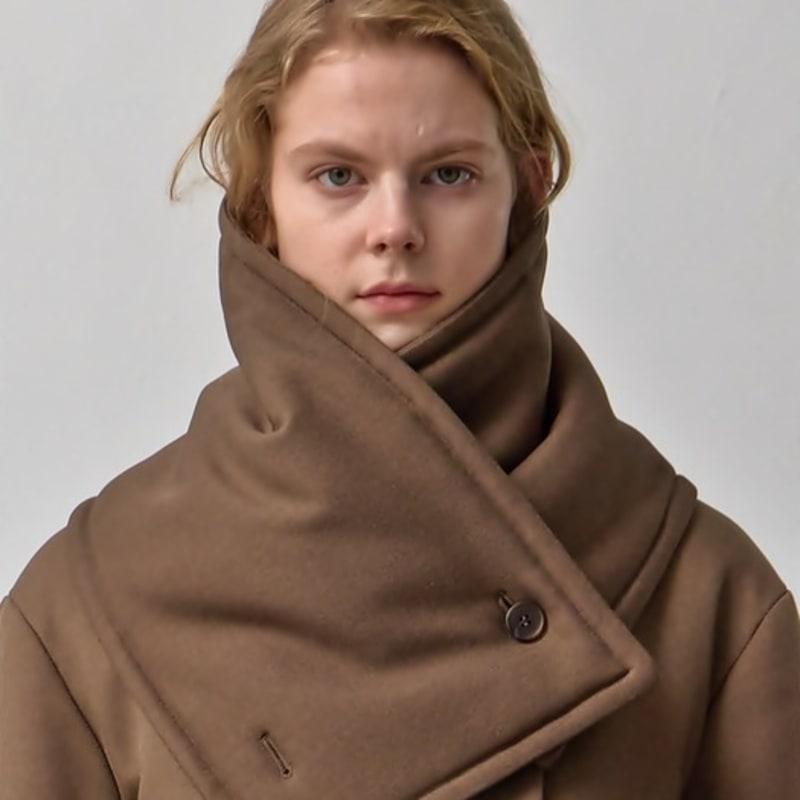 PUBLICKA X ISLA SCHAL, BRAUN