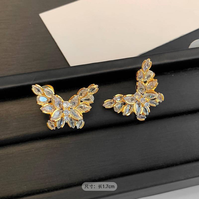 Silver Needle Zircon Flower Pearl Stud Earrings Exquisite Light Luxury High-end Earrings Niche White Versatile Earrings