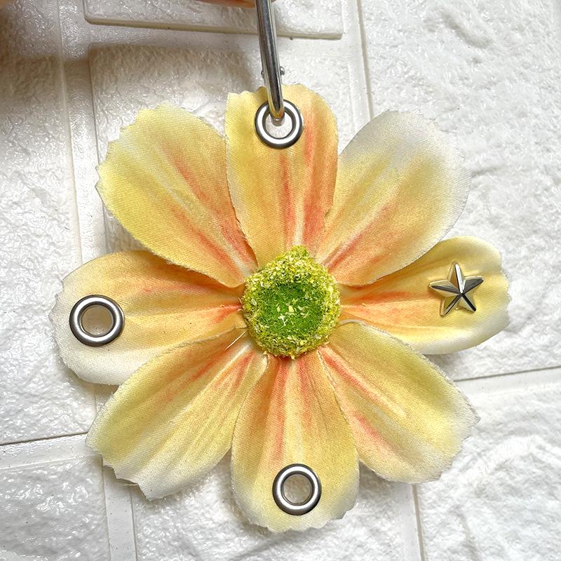 

Women Girls Gradient Petals Ornament Multiple Colors Personality Keychain Creative Simulated Sunflower Gift 4 Colors жовтий
