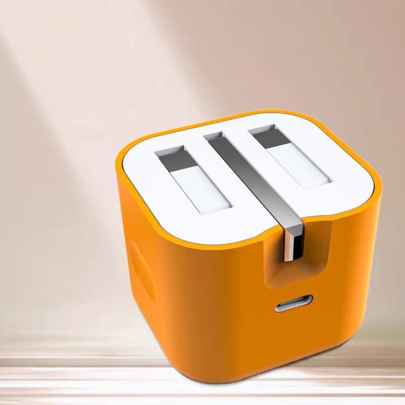 

65W Gallium Nitride PD Fast Charger, 3 Ports, Compatible with iPhone 17/16/15 and Samsung S24/S25 UK Standard білий