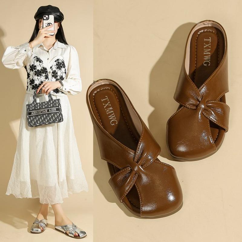 Fashion 2025 Summer Women's Leather Shoes Simple Covered Toe S Oblique S Flat-bottom Round Toe Modern Slippers Sandals