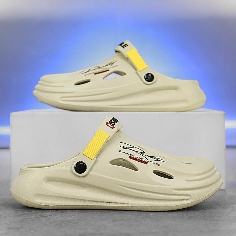 Fashion Summer Clogs Slippers Men Clogs Slippers Soft Sole Breathable Beach Slippers Men Home Slippers Outdoor Antiskid Slippers