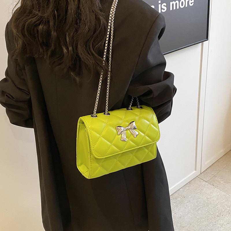 Geantă de umăr nouă la modă în stil parfum mic, în formă de diamant, cu lanț, versiune coreeană, simplă, crossbody, geantă pătrată mică pentru femei