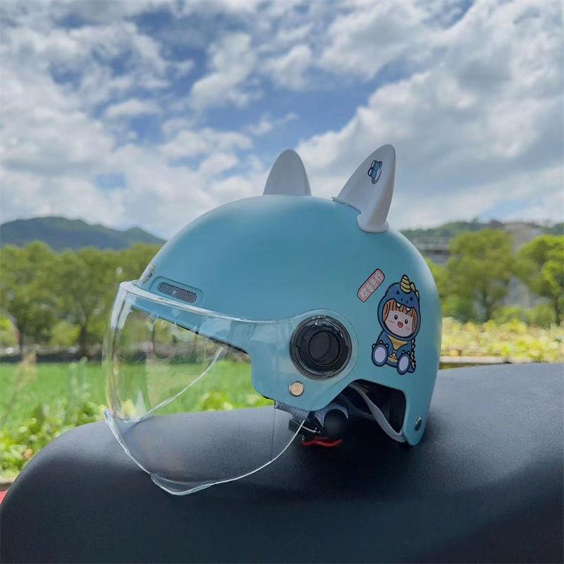 Children's Helmet Electric Car Summer Motorcycle Boy and Girl Half Helmet Electric Car Four Season Universal Safety Helmet