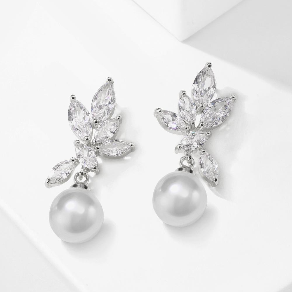 RAKOL Elegant Pearl Earrings for Women - European & American Stylish Fashion Trend Jewelry