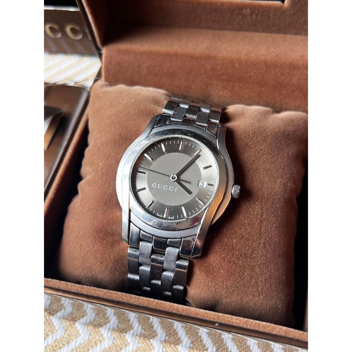 Used GUCCI Gucci men s watch quartz silver dial