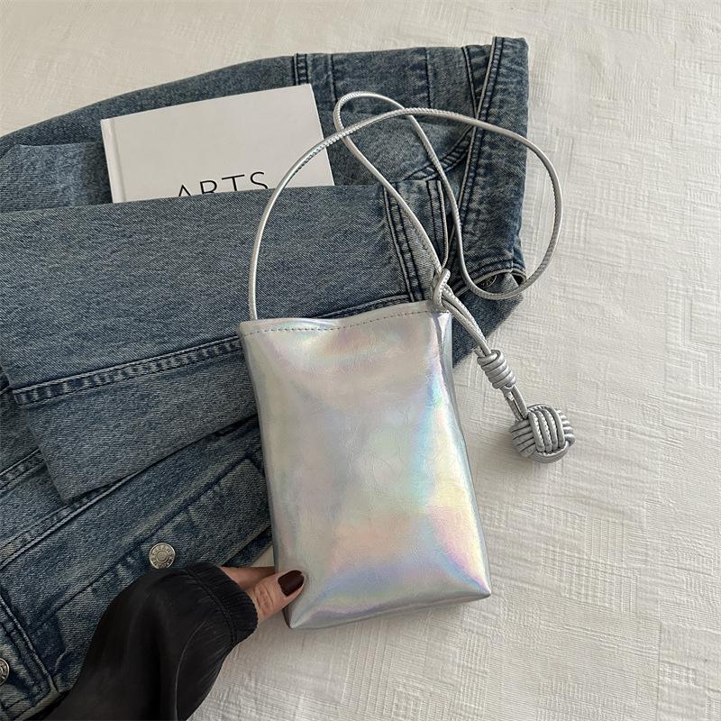 

Fashion small bag women s 2024 summer new simple casual mobile phone bag Korean version beautiful foreign style shoulder messenger bag