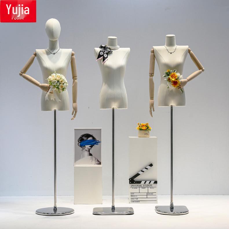 Korean Style Women's Clothing Display Mannequin with Flat Chest and Square Shoulders