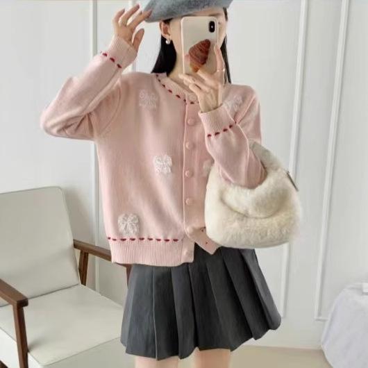 

Spring and Autumn Gentle Versatile Long Sleeve Crew Neck Sweater Open French Sweet Lace Bow Contrasting Knitted Top Average size 57-274 рожевий