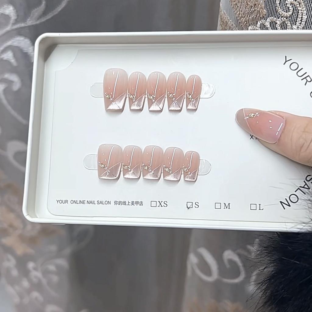 Hand-wearing Armor for The First Time I Met Blush Cat Eyes Simple Pure Temperament Whitening Nail Patch