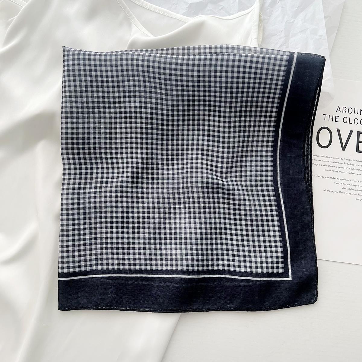 

Текстура хлопка и льна Маленький квадратный платок Клетчатый Универсальный шарф Студенческий Иностранные аксессуары для волос Защита шеи Маленький платок Женщина 58-58cm