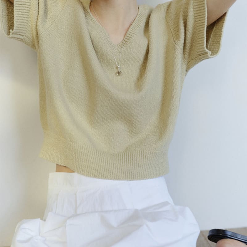 Ovbeige [VEI] 925silver WHITE QUARTZ BELL NECKLACE