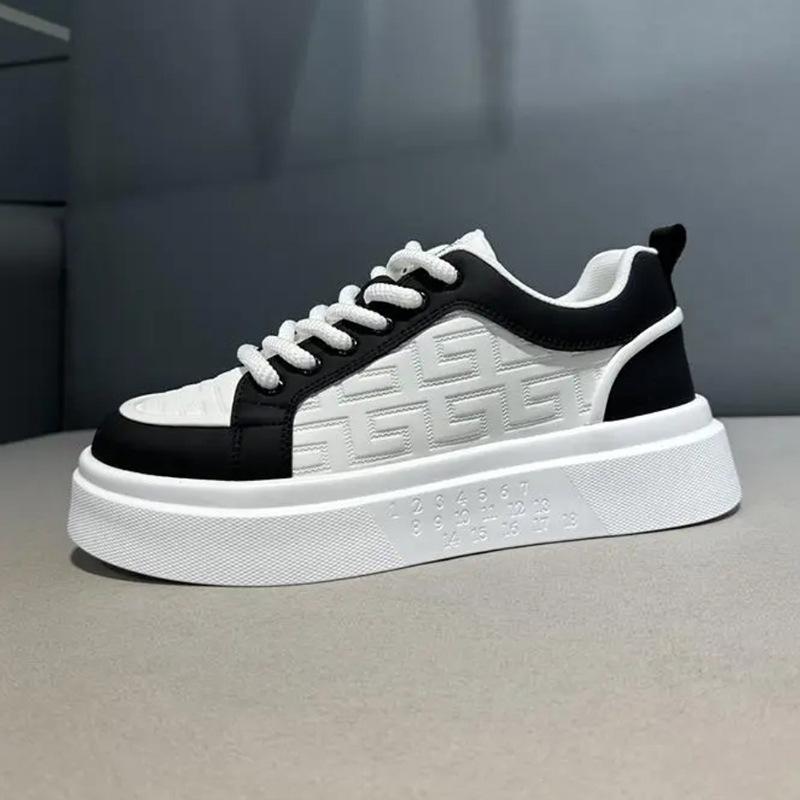 Neue atmungsaktive Low-Top-Board-Schuhe aus Leder, weiche Sohle, bequem, einfarbig, Sportschuh für Pausen, ok