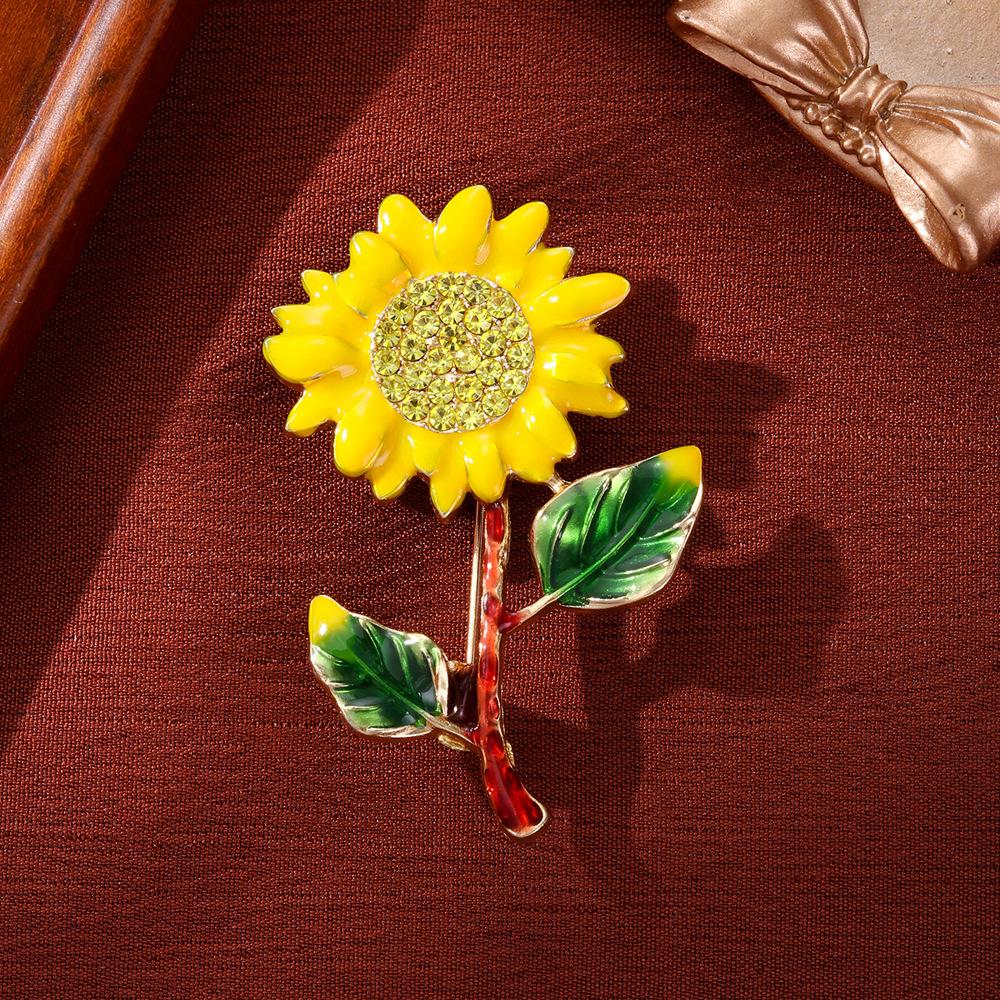 Stylish and Elegant Sunflower Brooch Creative Plant Flower Pin Jewelry Sweater Jacket Accessories