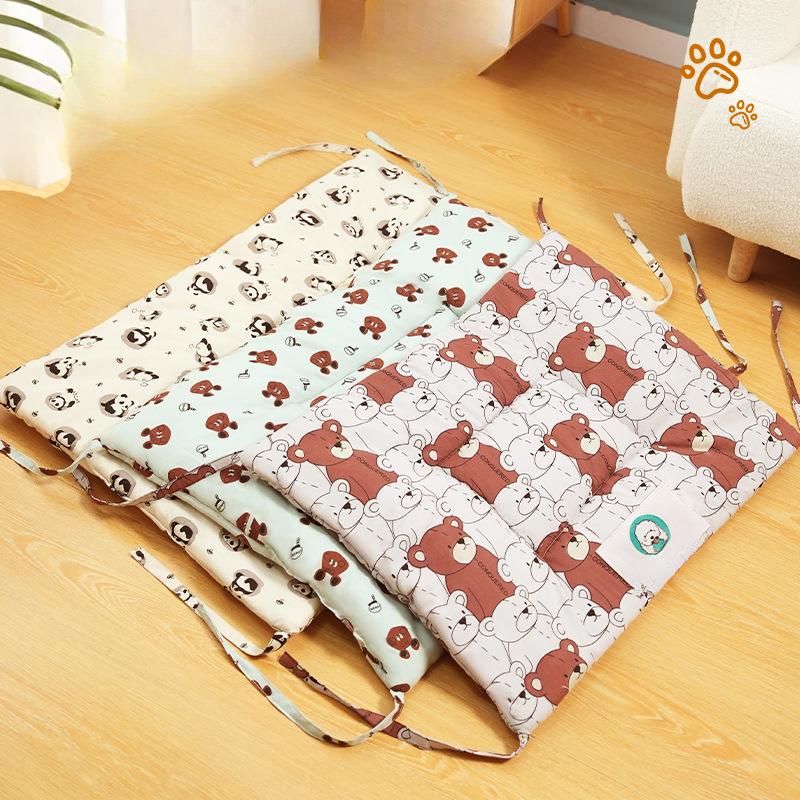 New Cartoon Pet Sleeping Mat Square Dog Mat Cat Nest Suitable for All Seasons and Not Removable and Washable