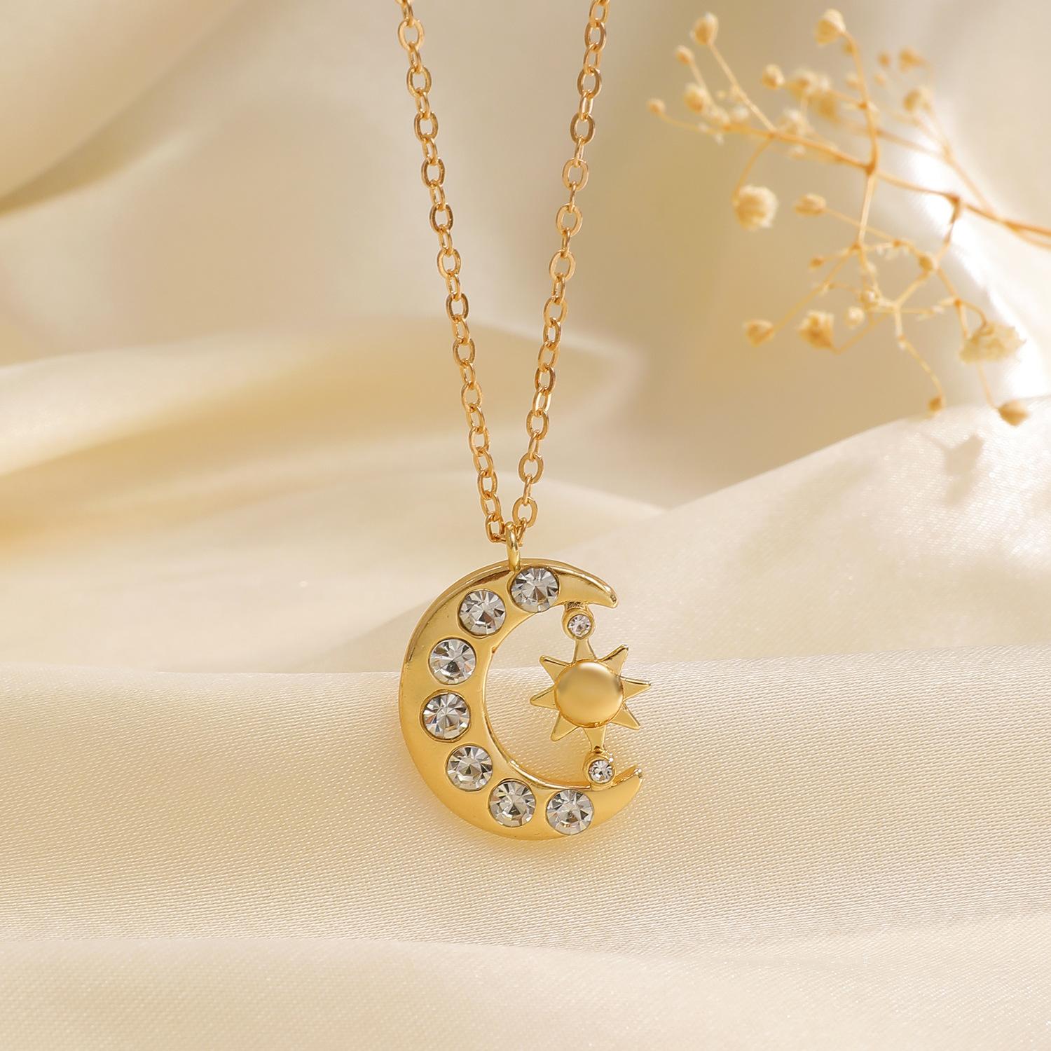 Fashion Luxury Inlay Zircon Shiny Sun Crescent Moon Pendant Necklace for Women Exquisite Charm Collar Chain Jewelry Accessories