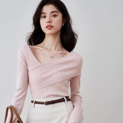 A Cross-designed Slanted Neck Knitted Sweater for Women In Early Autumn A Long-sleeved Base Layer for A Simple and Slimming Look