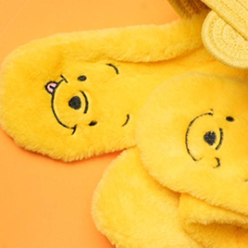 Daiso Disney Medvídek Pú Obličej Výšivka Šál pro Děti