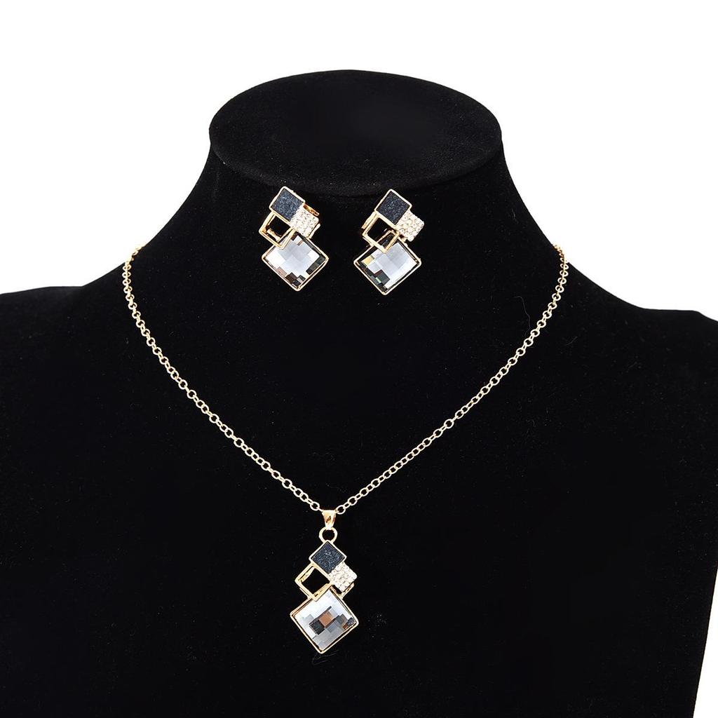 Ensemble Collier Carré & Boucles d'Oreilles Style Coréen - Bijoux de Mariée Simples, Élégants & Polyvalents