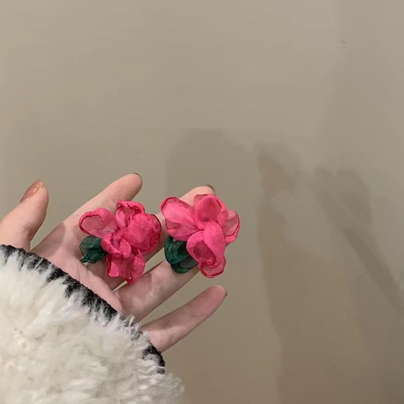 Cercei șifon cu flori în culori contrastante: Stil coreean, Eleganță pregătită pentru vacanță
