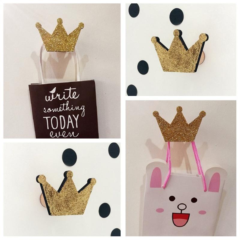 Fashion Nordic Style Crown Shape Kids Room Wooden Wall Sticker Wall Hanging Hook Home Decor