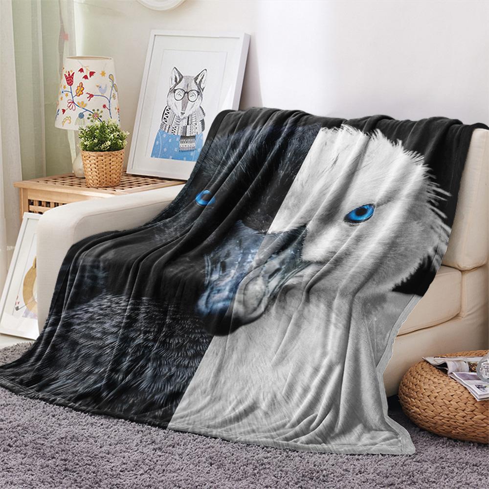 1PC Bicolor Animal Portraits Print FlAannel Blanket, High Quality Comfortable for All Seasons, Home Decor, Warmth and Comfort