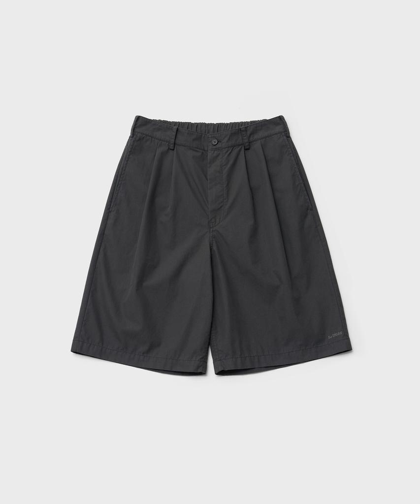 LE TIGRE Two Tuck Banded Shorts (Almost Black)
