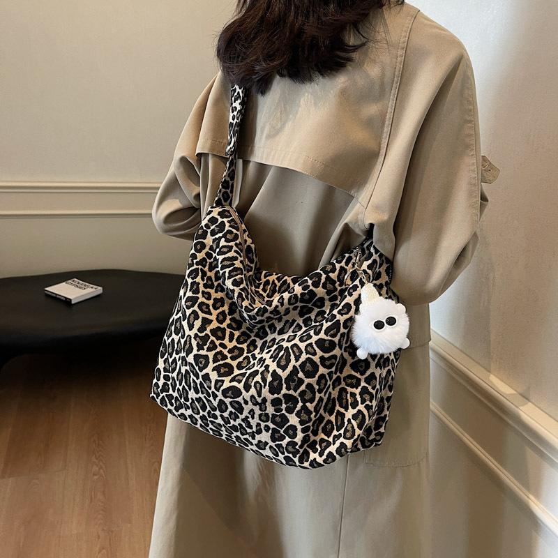 Niche leopard print canvas tote bag women's bag casual large capacity fashion handbag Korean version foreign style shoulder messenger bag