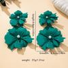 A Pair of Women's Earrings, Exaggerated Stereo Flower Earrings, Fashionable Holiday Style Women's Earrings