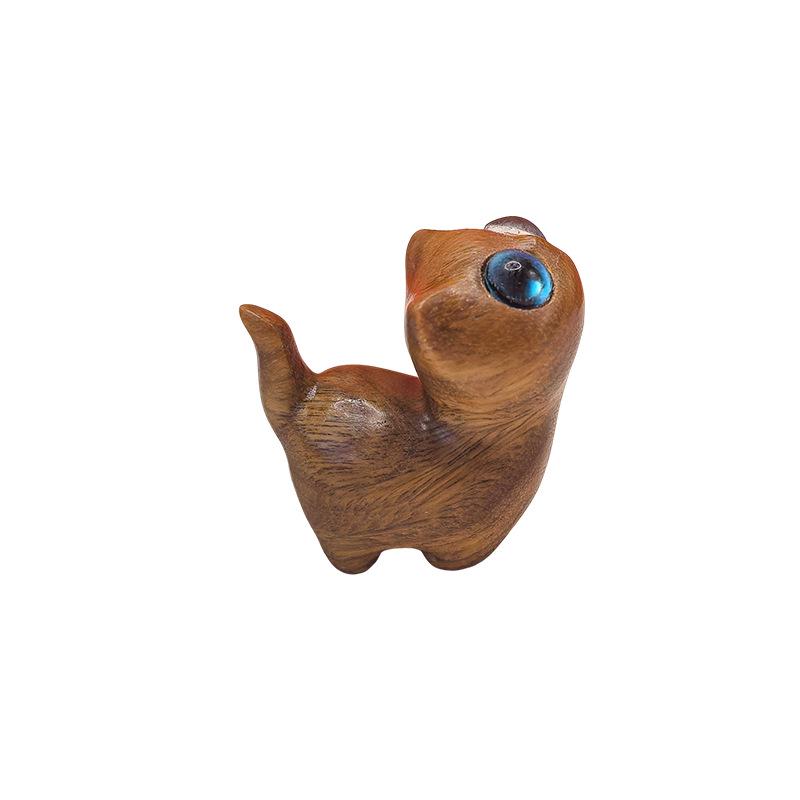 Sandalwood Kitten Carving: Cute Mini Wooden Cat Figurine Desktop Ornament - Small Gift