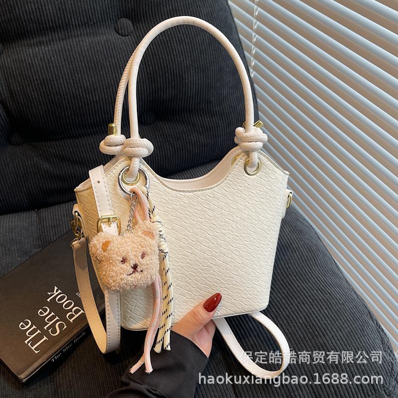 This Year's Popular Small Bag Women's Summer 2025 New Fashion Messenger Bag Niche Design Korean Version Bucket Bag