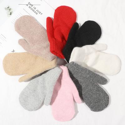 Doplňky – Rukavice a palčáky