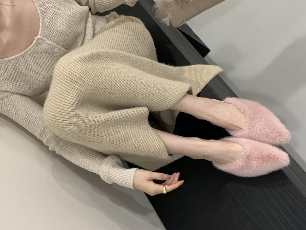 Fashion lamb fine heel hairy half slippers women's wear 2025 new spring, autumn and winter Korean version pointed lazy single shoes