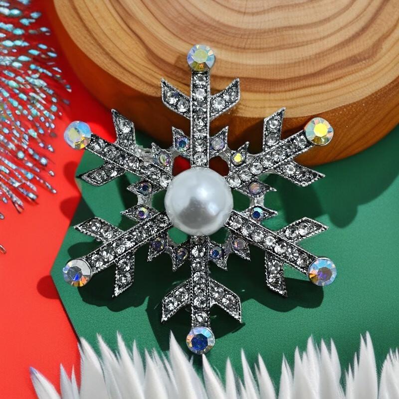 Брошь Рождественская Снежинка Фумаде