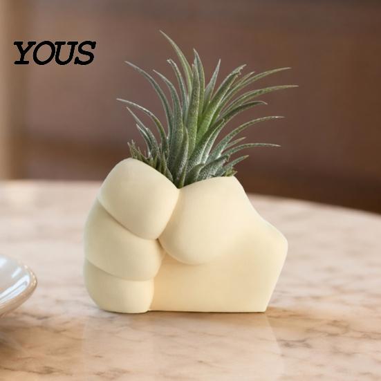 Holding Grass Hand Statue 3D Printed Decoration, Fist-Shaped Planter Pot Ornament Decoration for Home Office Desk Decor, Humorous Gift Sculpture