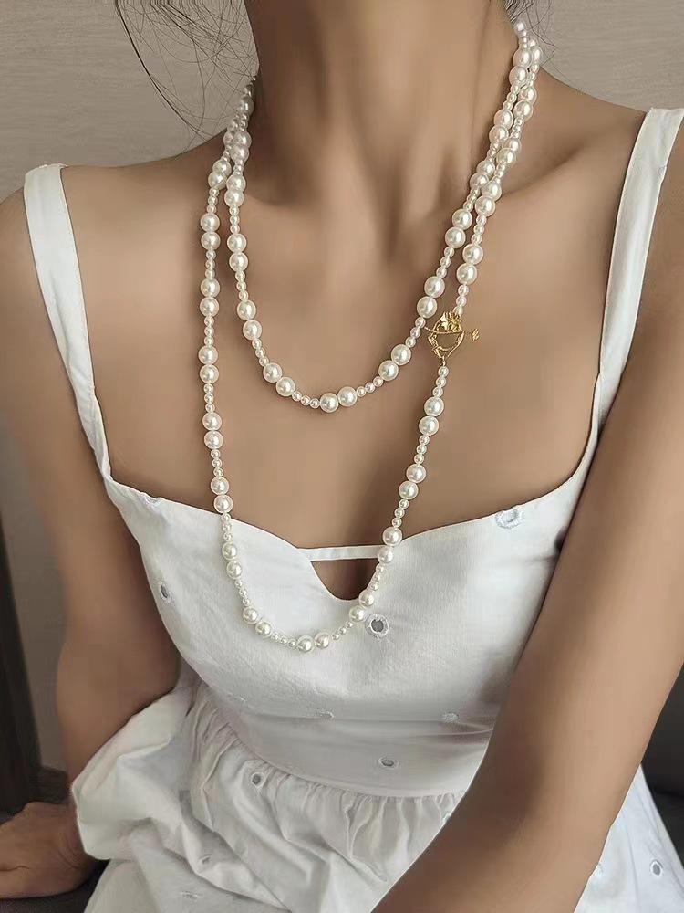 Korean Pearl Necklace: Luxurious Long Sweater Chain for Autumn/Winter