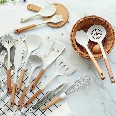 Set da cucina in silicone da 8/9/10/12/13 pezzi manico in legno utensili spatola mestolo secchiello portaoggetti resistente alle alte temperature antiaderente set di strumenti da cucina