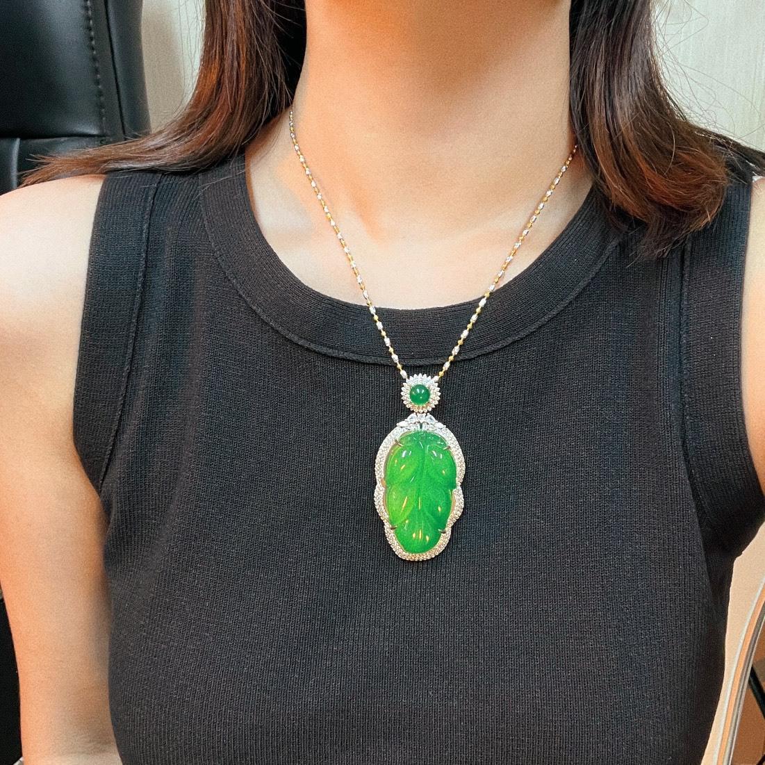 Full Of Green Sun Green Natural Agate Chrysoprase Pendant Female Micro-Inlay Real Shot Fidelity