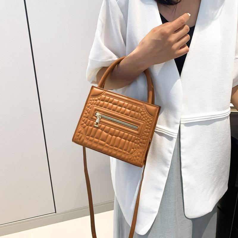 Fashionable Handbag for Women with Niche Casual Small Square Bag Korean Fashion Bag Women's New One-shoulder Crossbody Bag