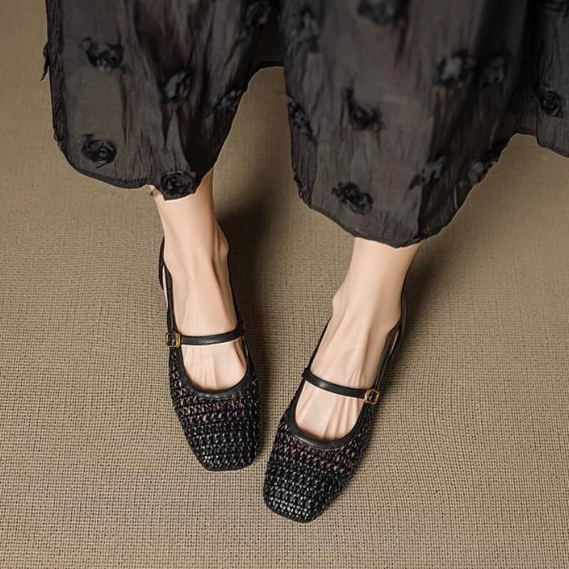 

Мода 2025 Лето Уличная Обувь Полые Женские Сандалии Новые Плетеные Для Выхода Повседневные Туфли на Блочном Каблуке 35 чёрный